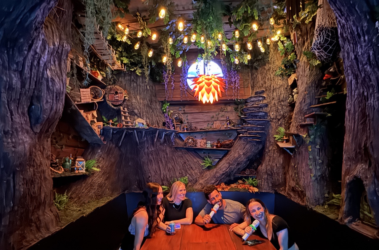Treehouse room at Secret Hangout